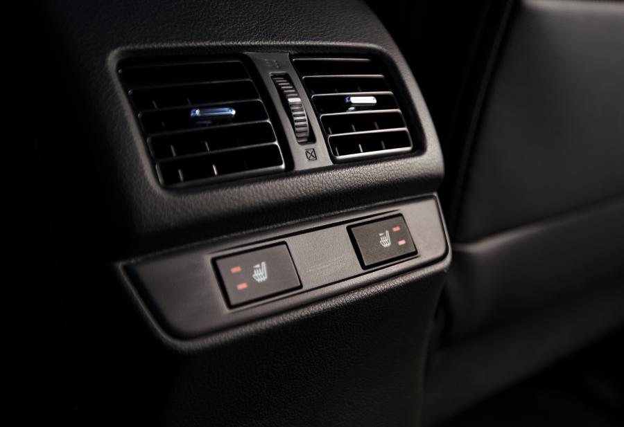  Subaru Outback 2015 года  (фото 32 из 33)